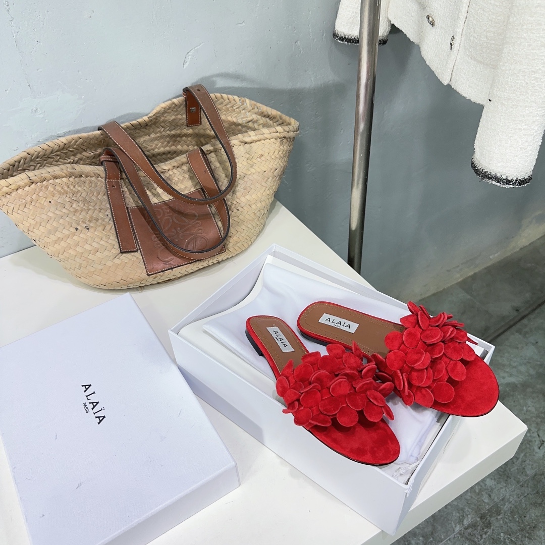 Alaia 2024 new round flower embellished flat sandals