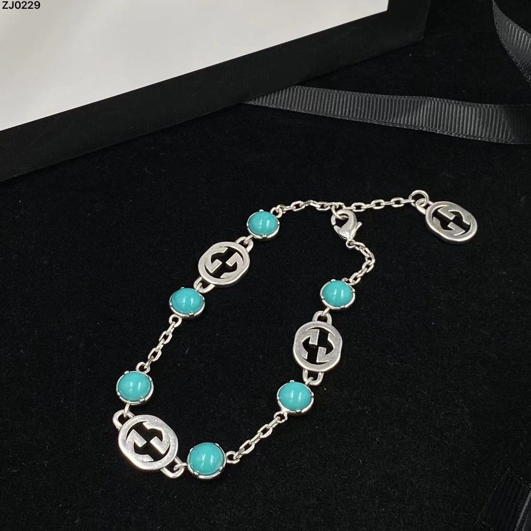 G design bracelet