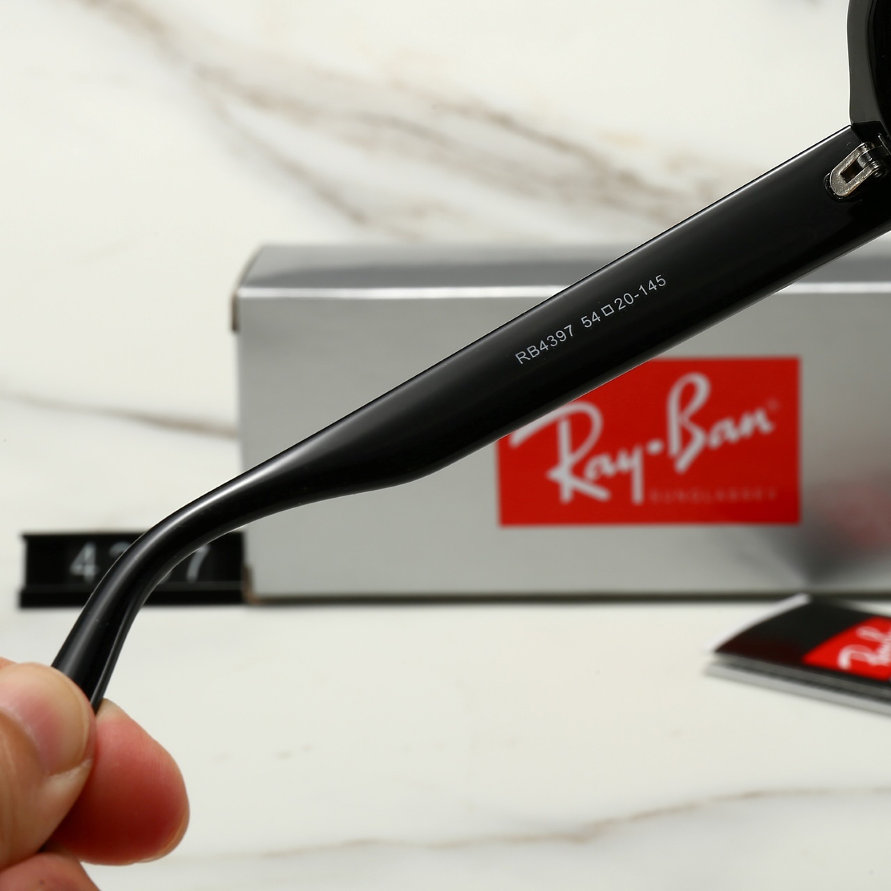 RB design Unisex fashion sunglasses, travel sunglasses 4397