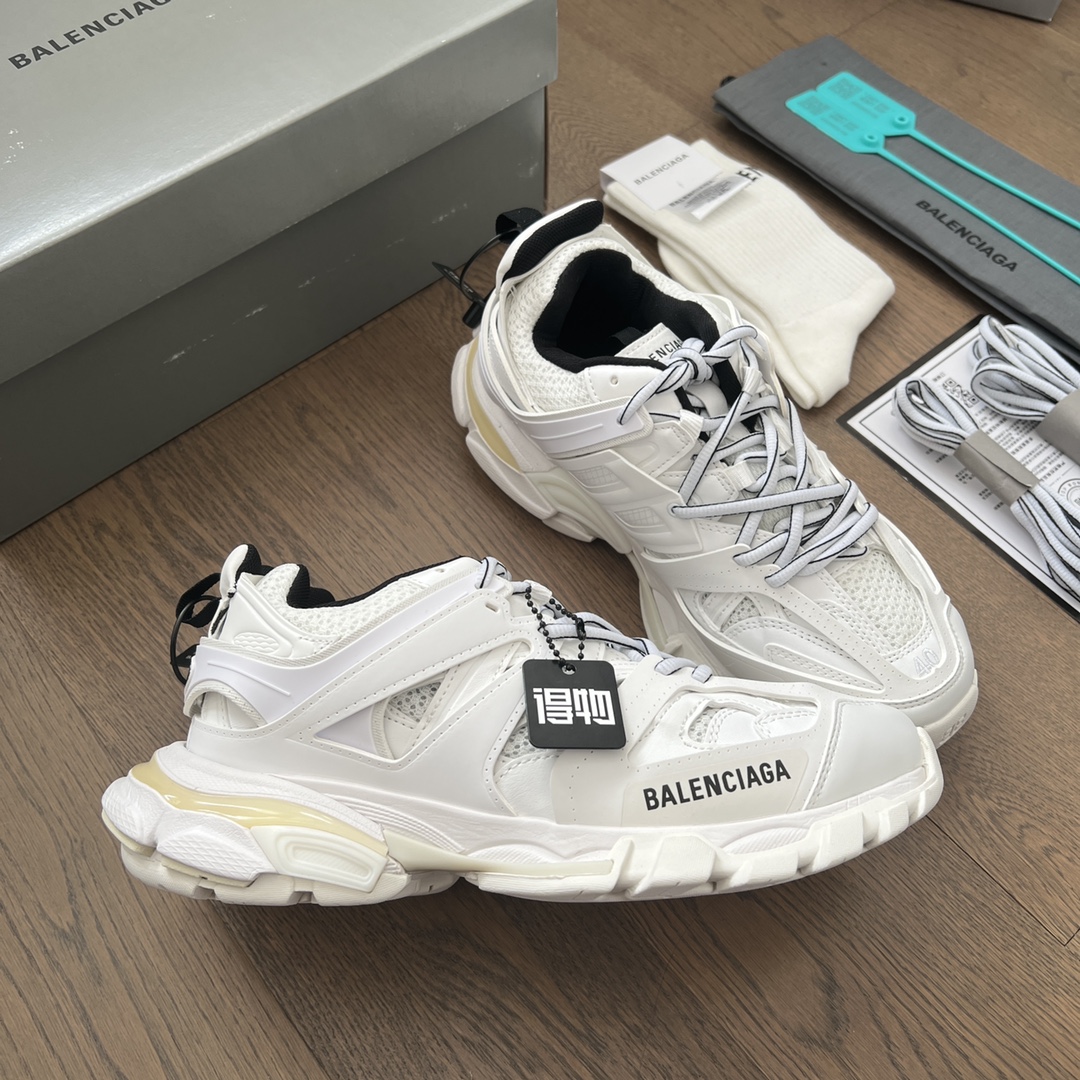 B design track 3.0 Classic stylish sports shoes