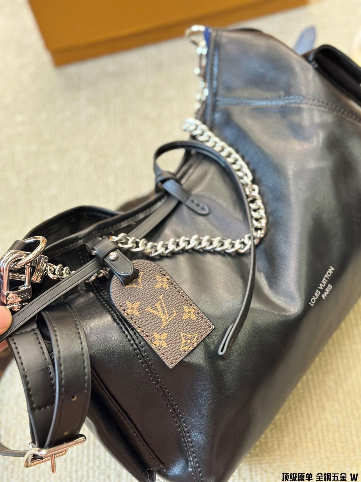 L Design New Carryall Cargo Handbag Cowhide made of