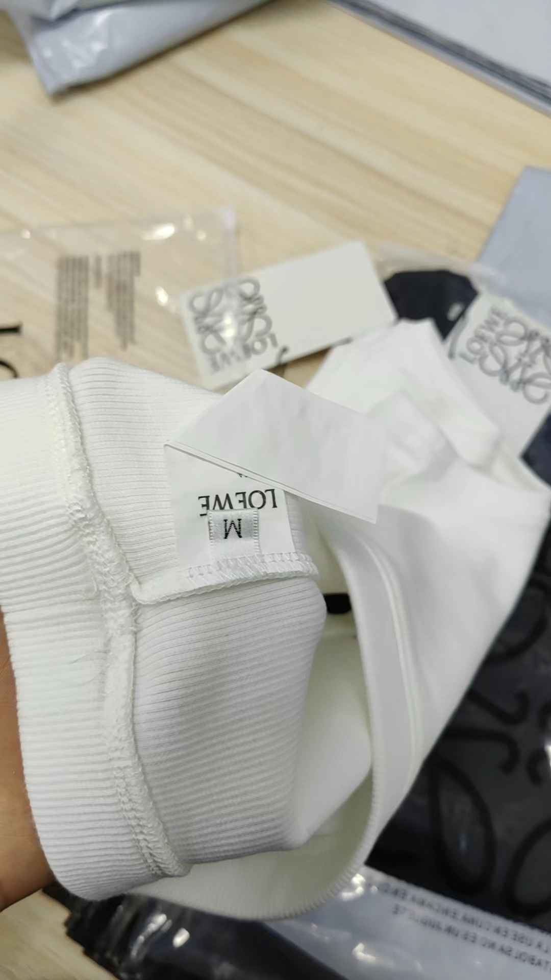 L design  Embroidered Logo Tank Top (Long/Short Style)