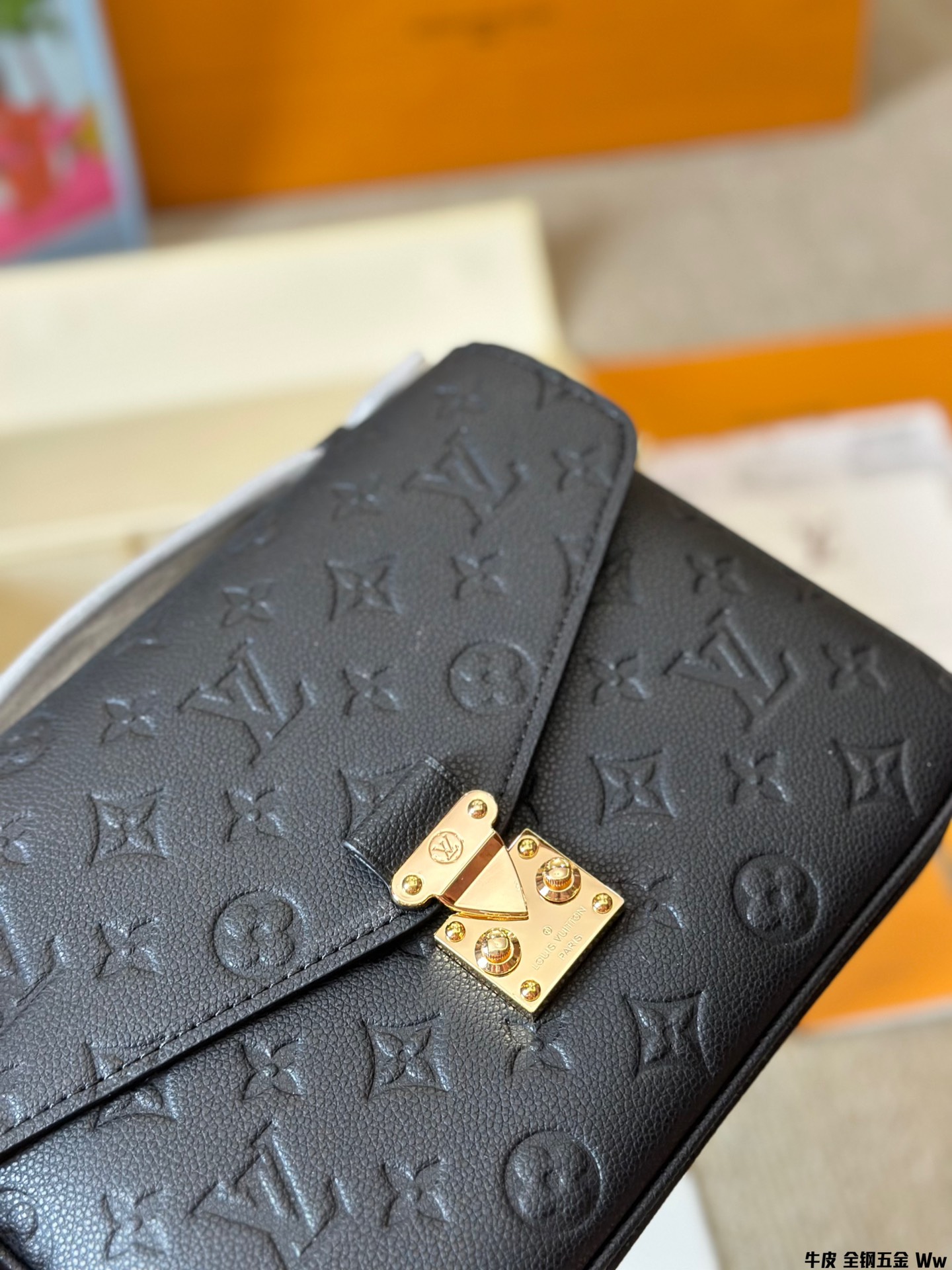 L design Metis Retro Embossing Handbag