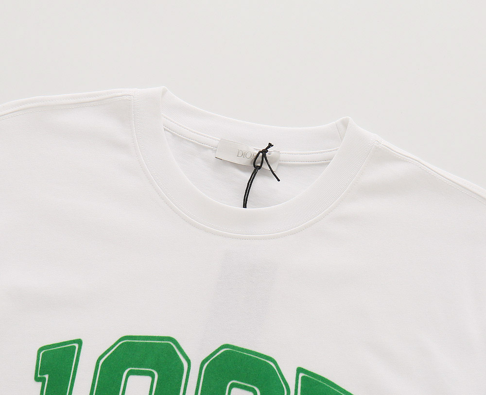 D designSummer New Design Round Neck Unisex Classic T-shirt