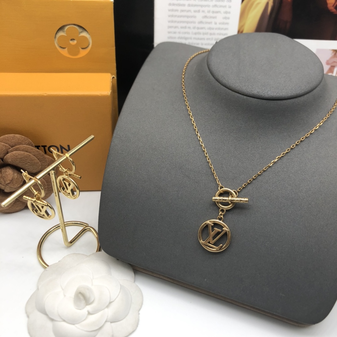 L designclassic trendy necklace