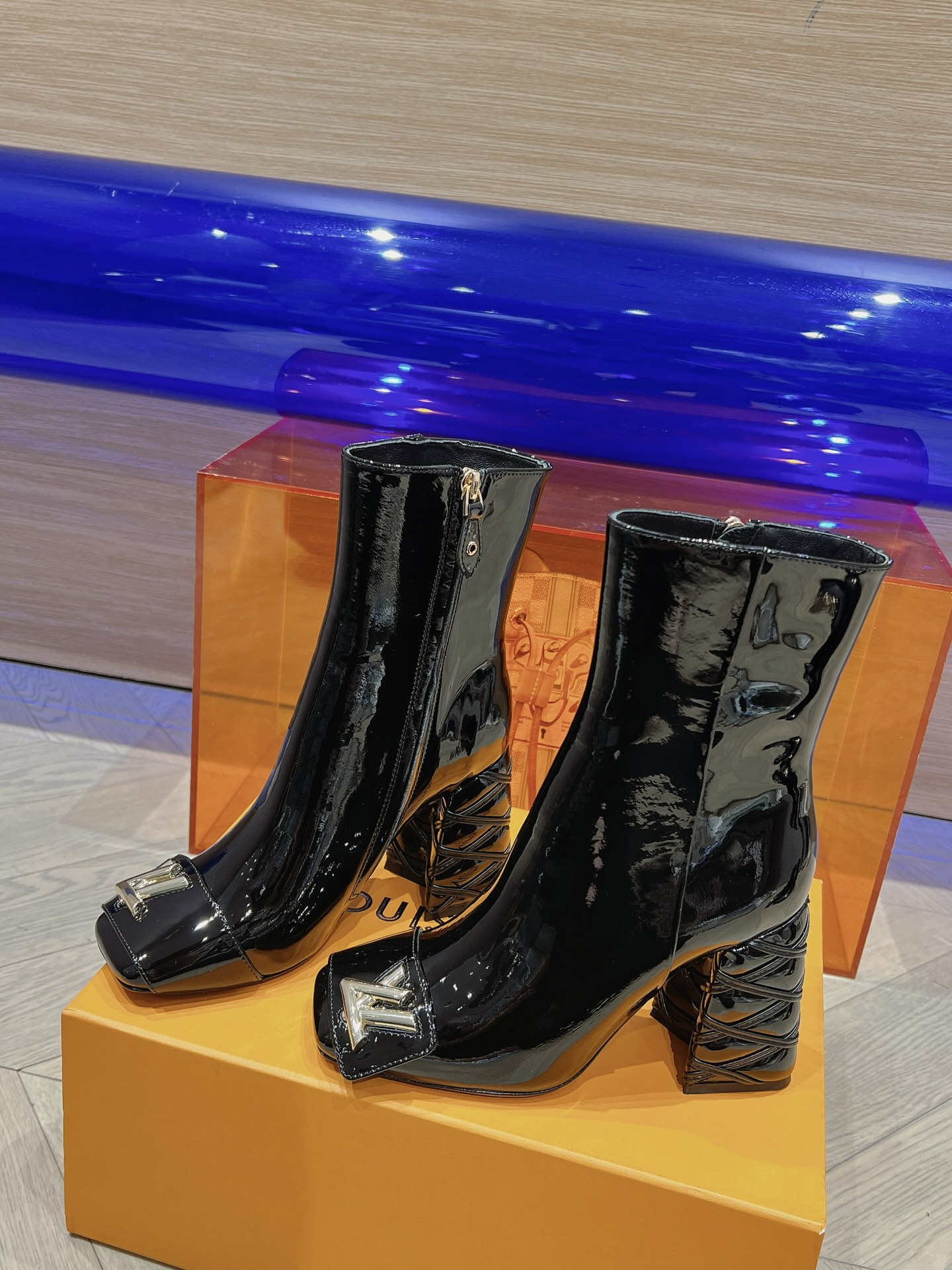 L design2023 latest autumn and winter short boots