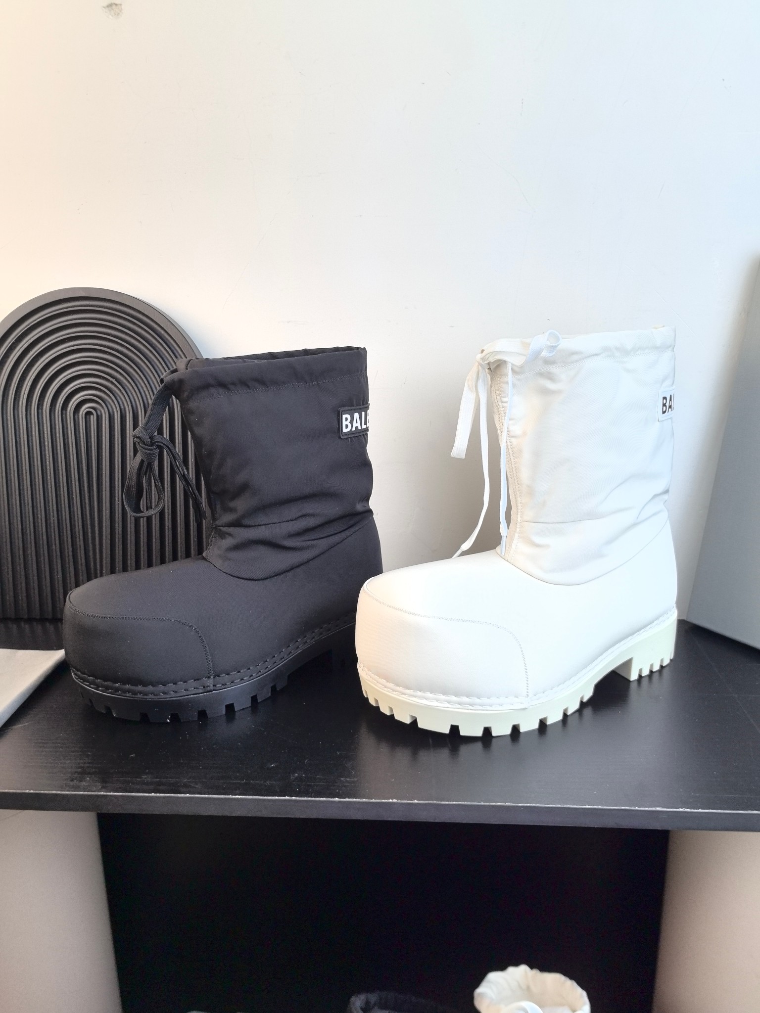 Balencia design latest Skiwer Snow boots higher edition