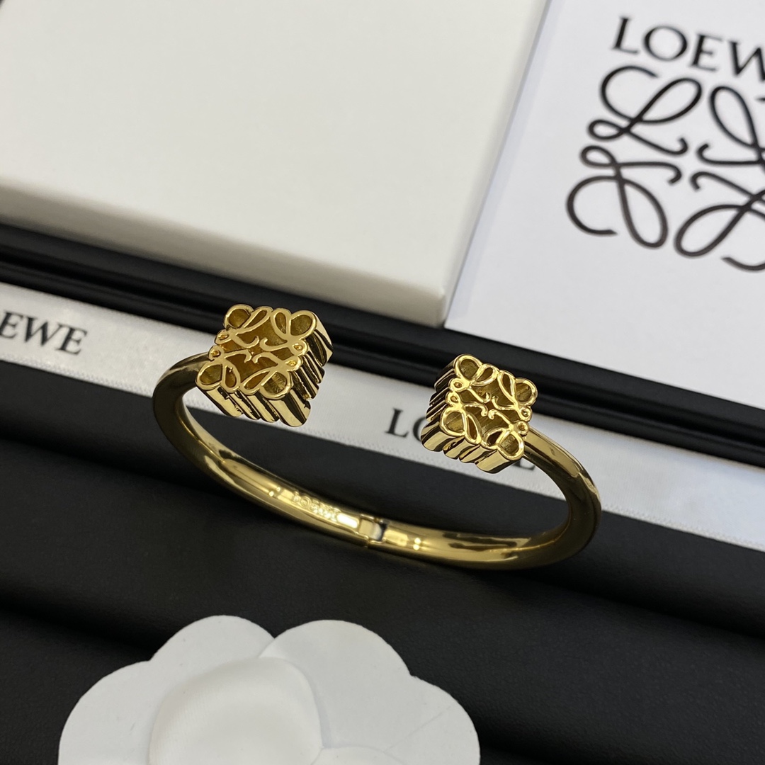 L design  new bracelet