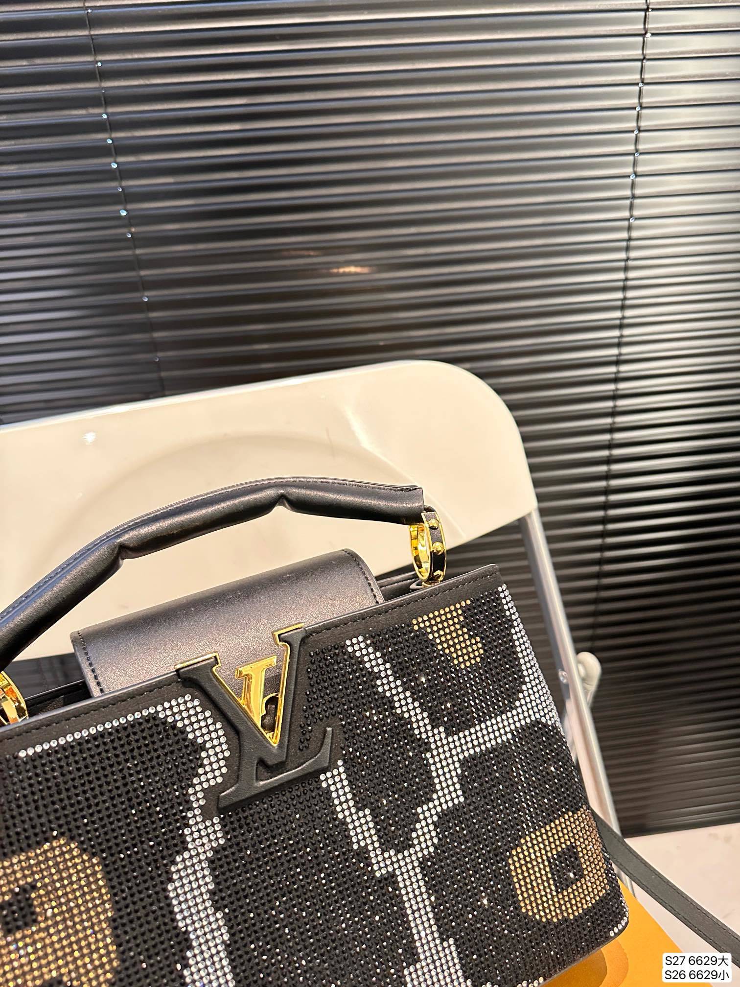 L Design Capucines Diamond Lady Bag