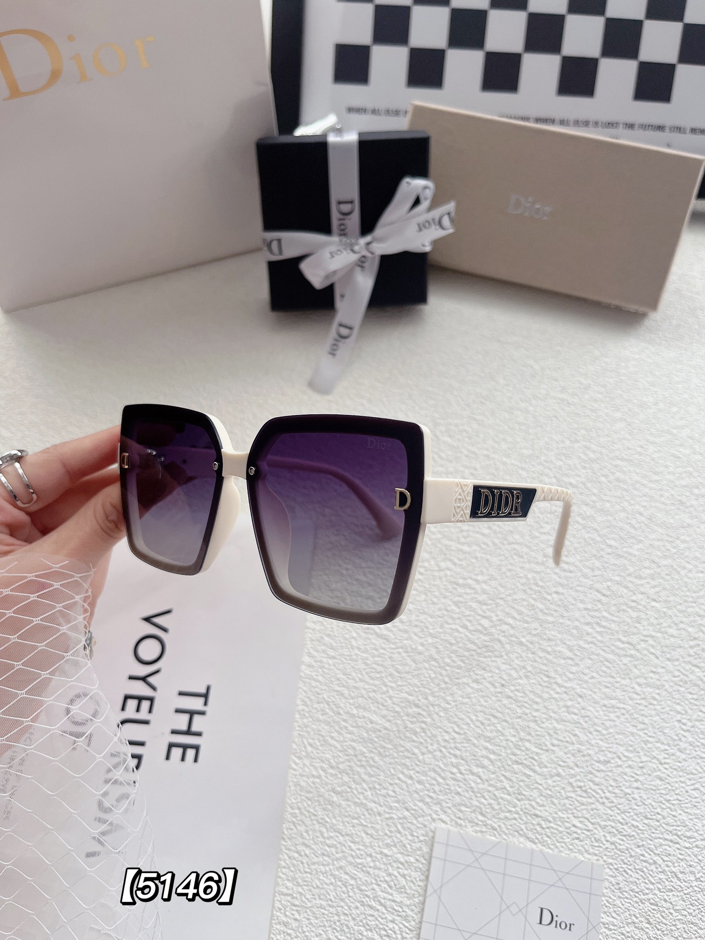 D logo fashion women sunglasses