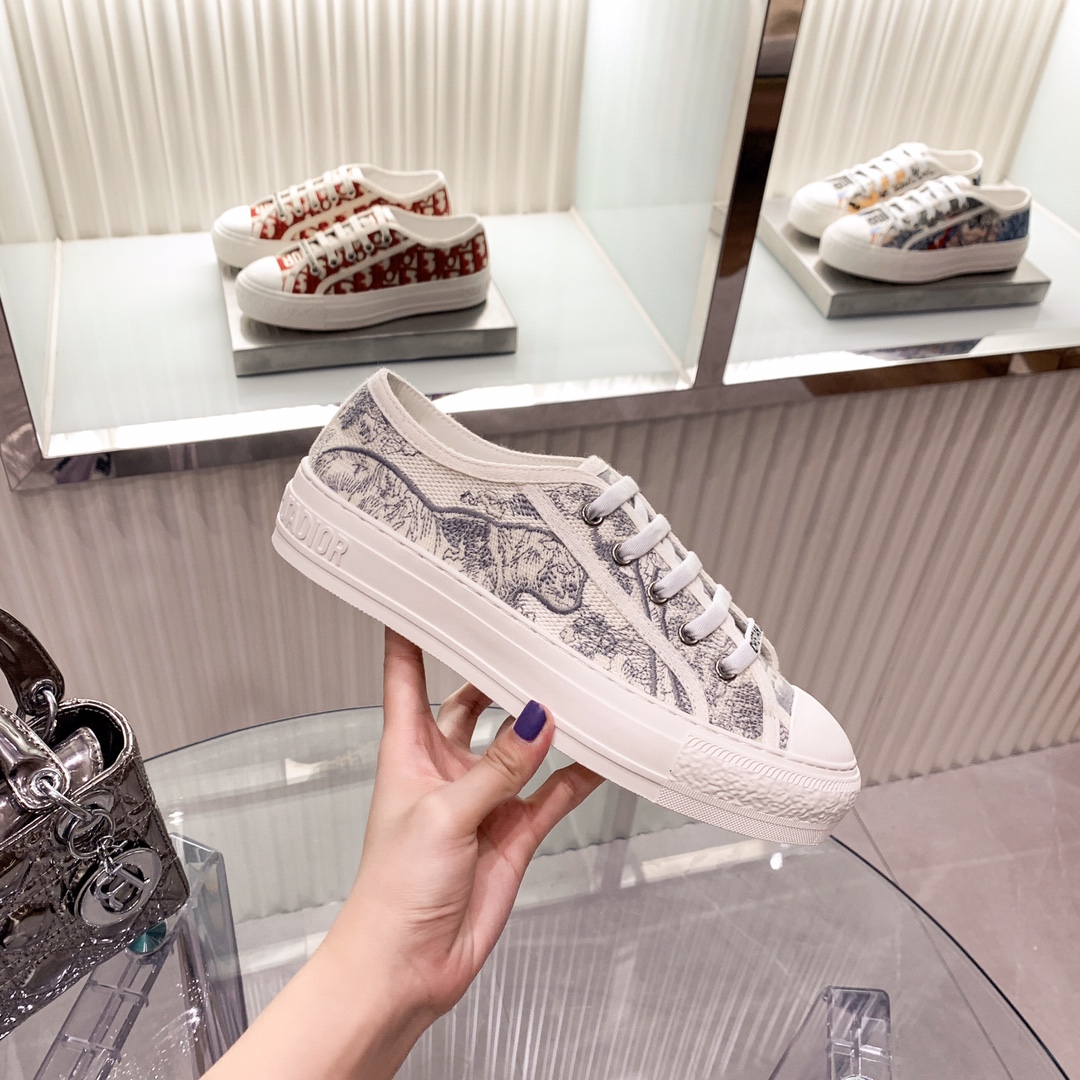 D design Trend Fashion Classic Comfy Canvas Flat Shoes