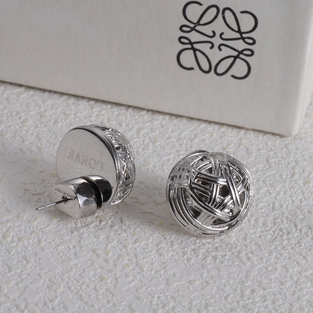 L design  Fashion Earrings