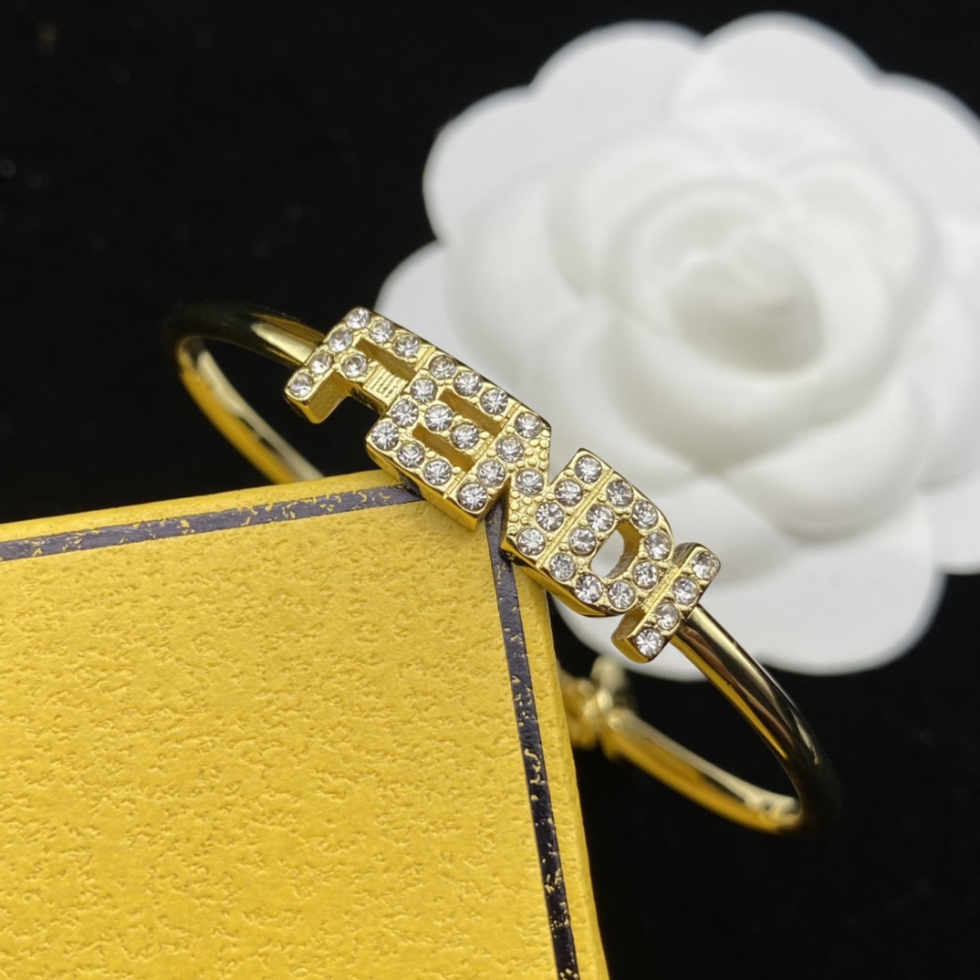 F design  fashion monogram bracelet