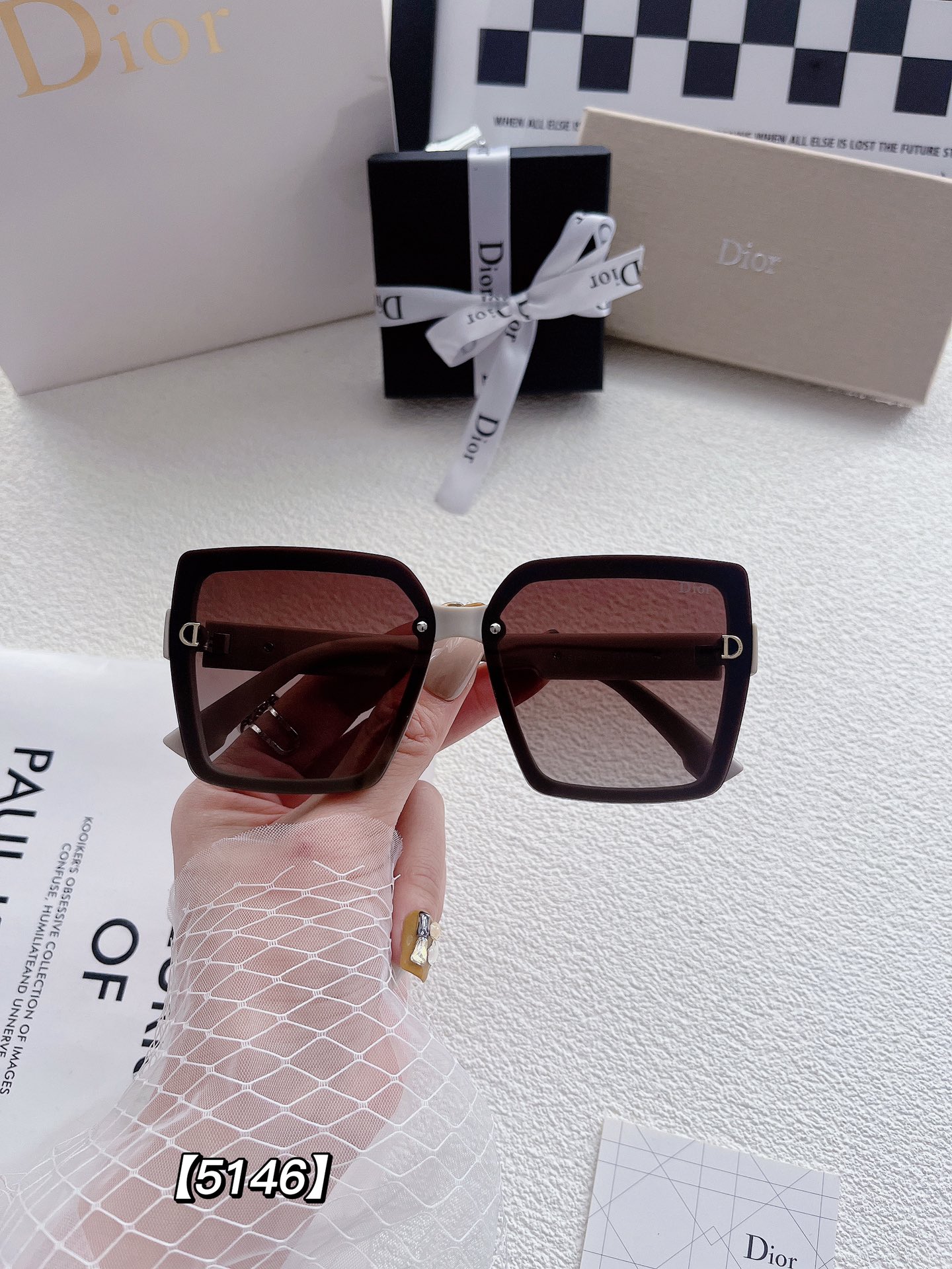 D logo fashion women sunglasses