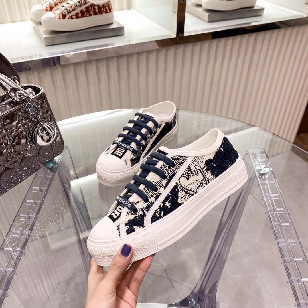 D design Trend Fashion Classic Comfy Canvas Flat Shoes