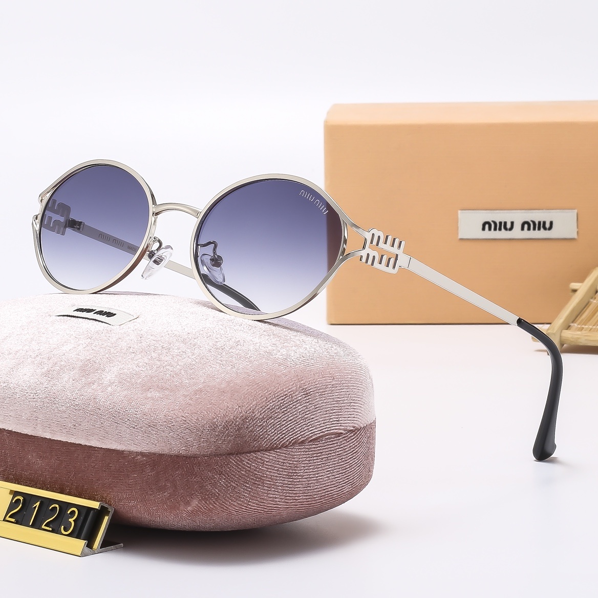 M design Fashion new sunglasses 2123