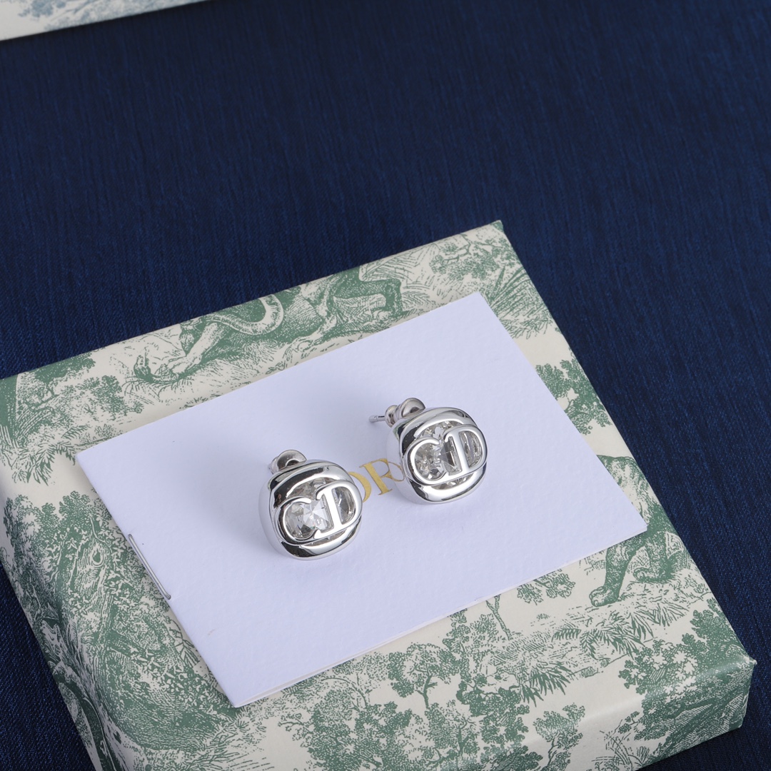 D designfashion earrings