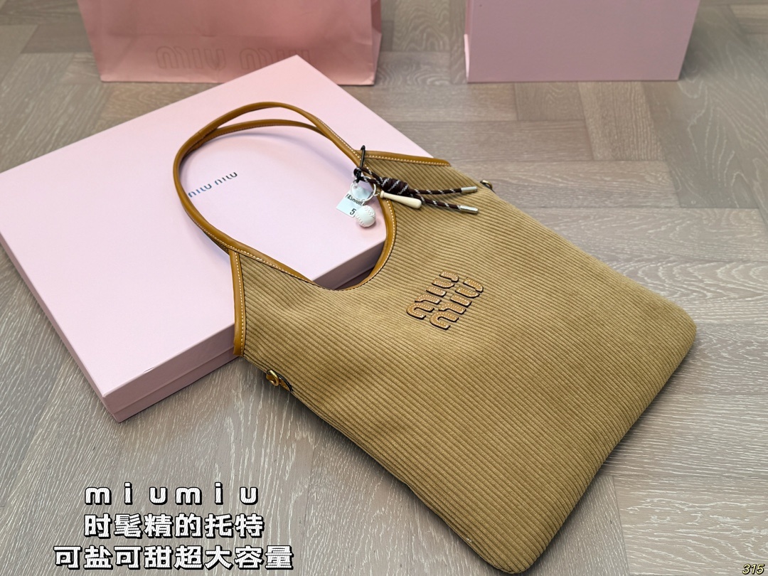 M design new corduroy tote bag