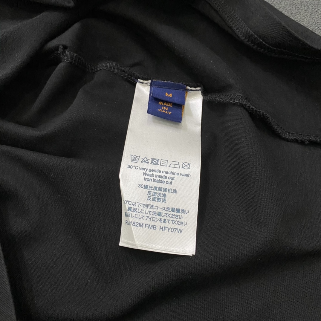 L design  Basketball Fire with Big Logo Printed Fashion and Sports Unisex T-shirt