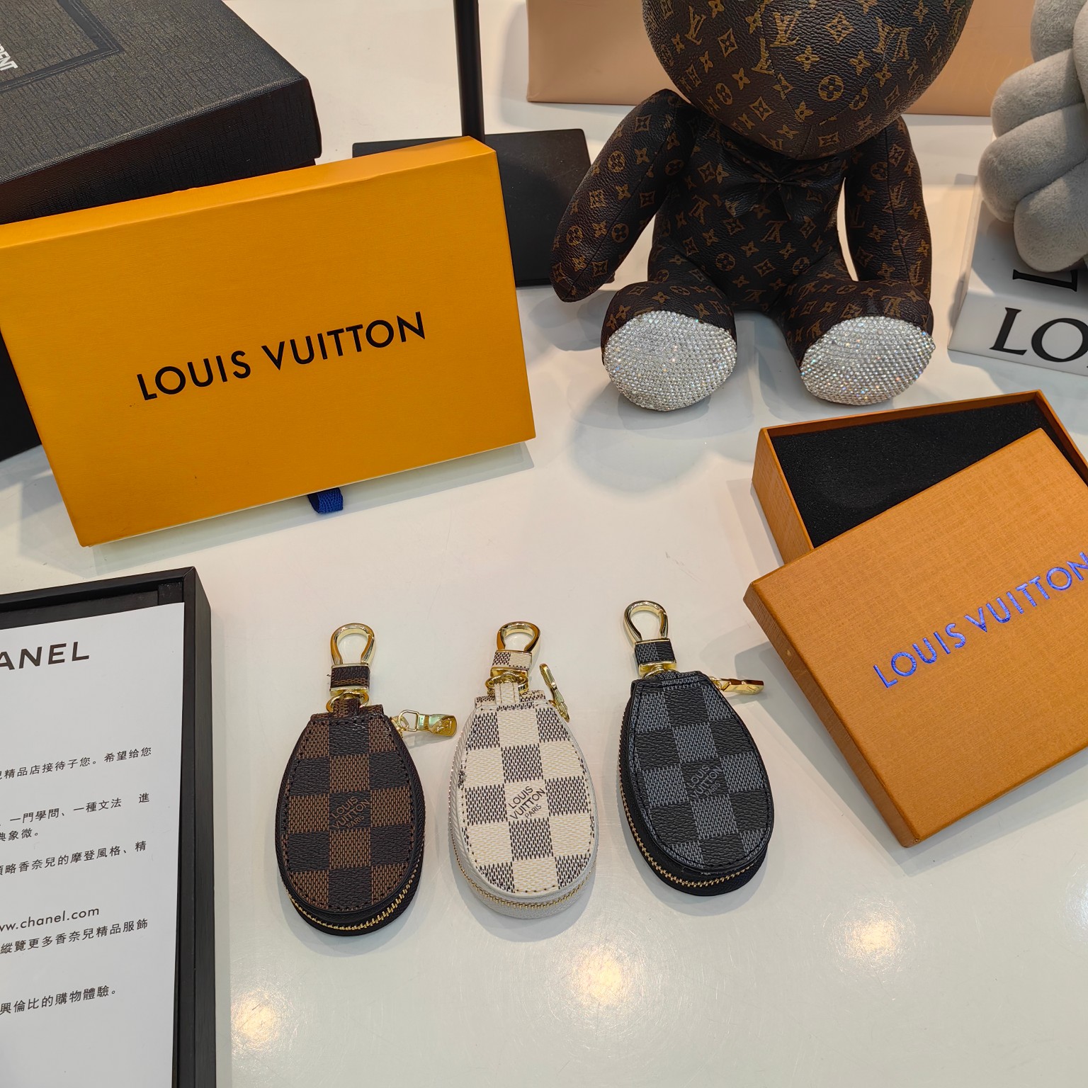 L design New trendy leather Monogram key chain for car remote control & Bag pedant accessories