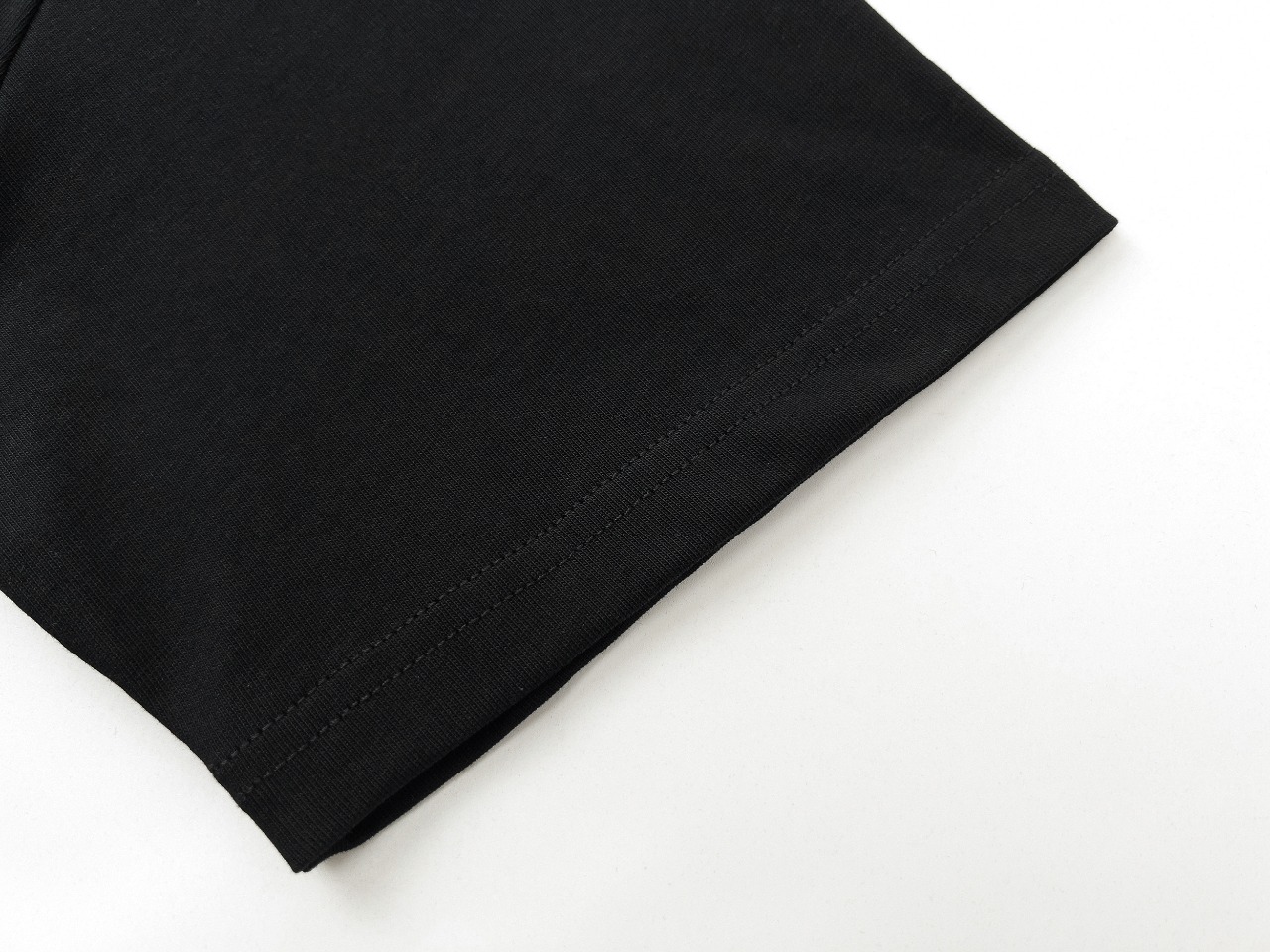 P design Luxury Design Summer Round Collar Black Classic Unisex T-shirt