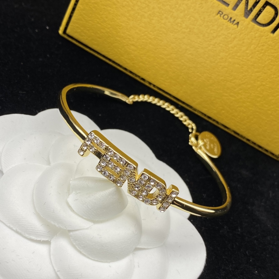 F design  fashion monogram bracelet