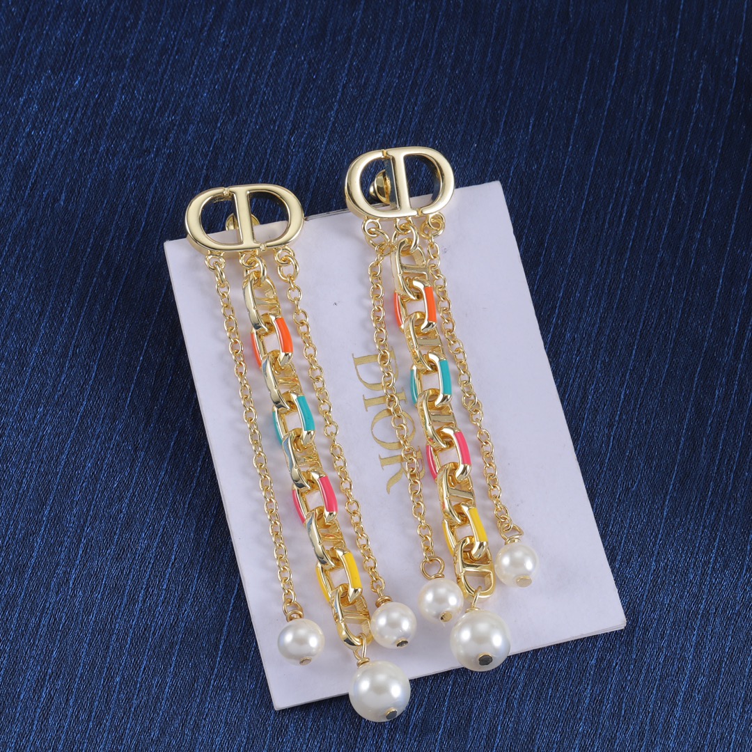 D designchain earrings