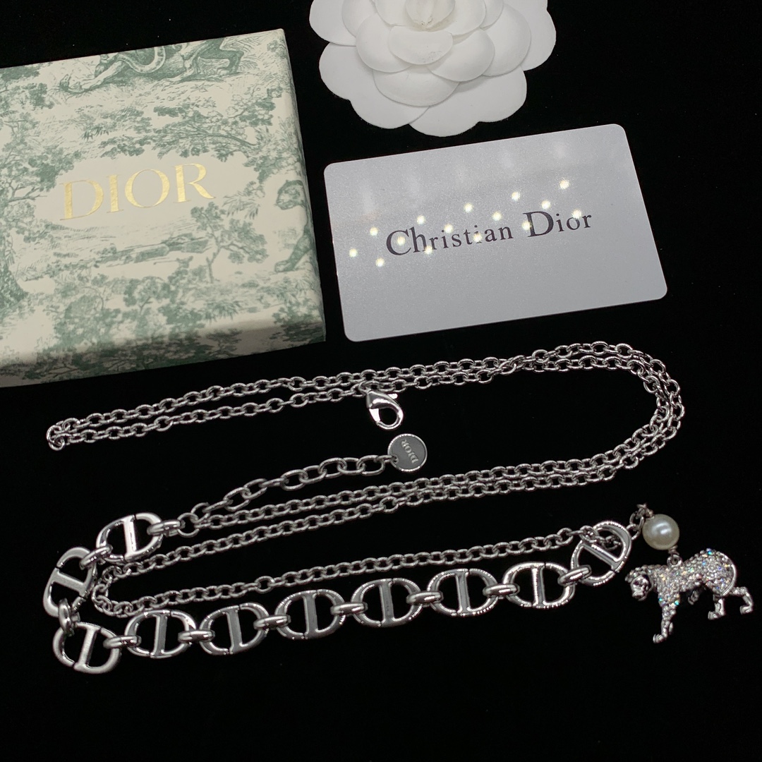 D designnew little pendant necklace