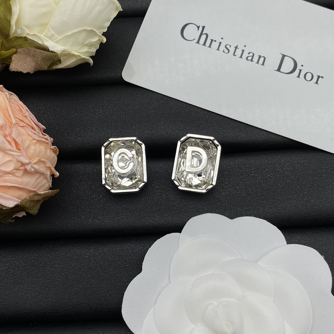 D designfashion earrings