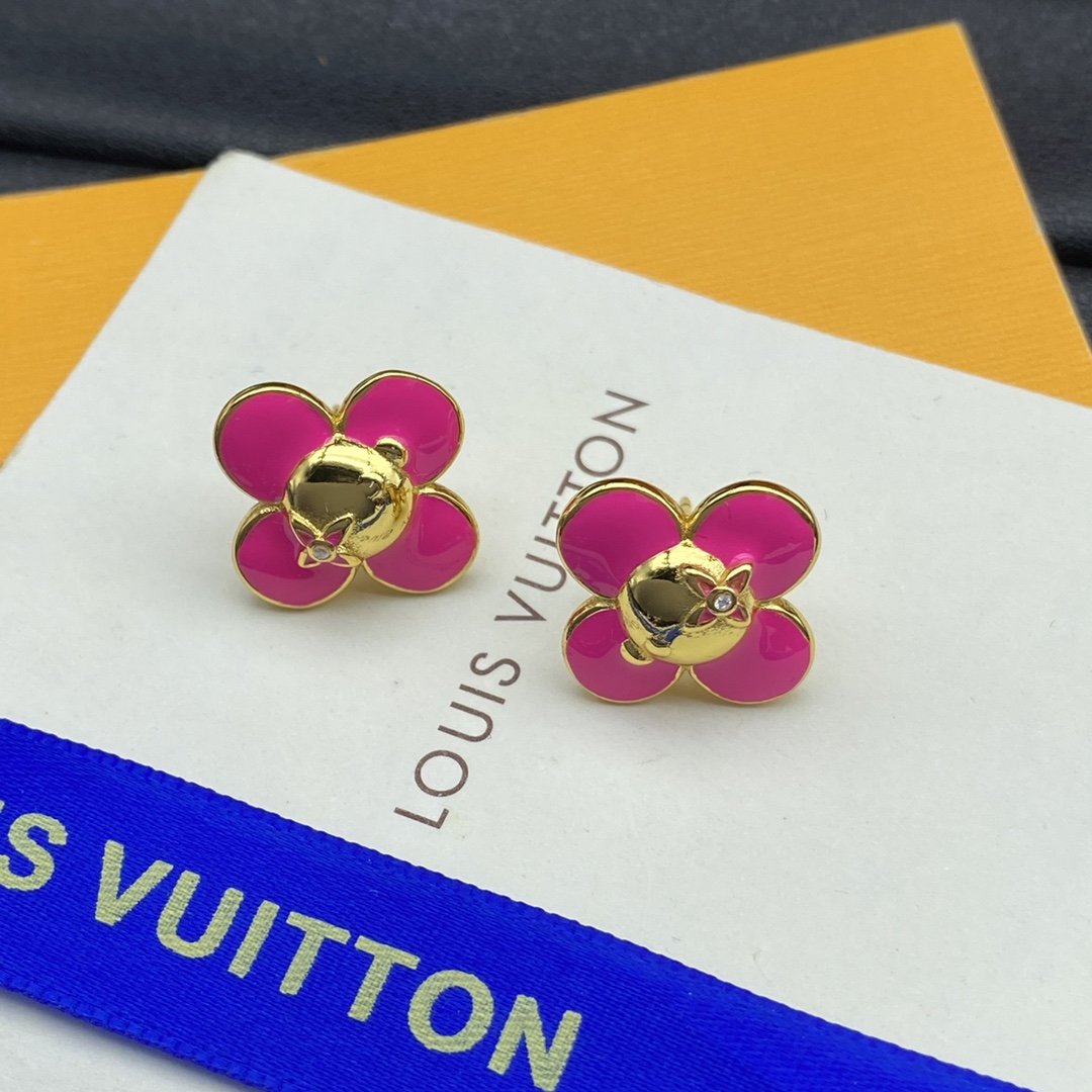 L designNew Earrings