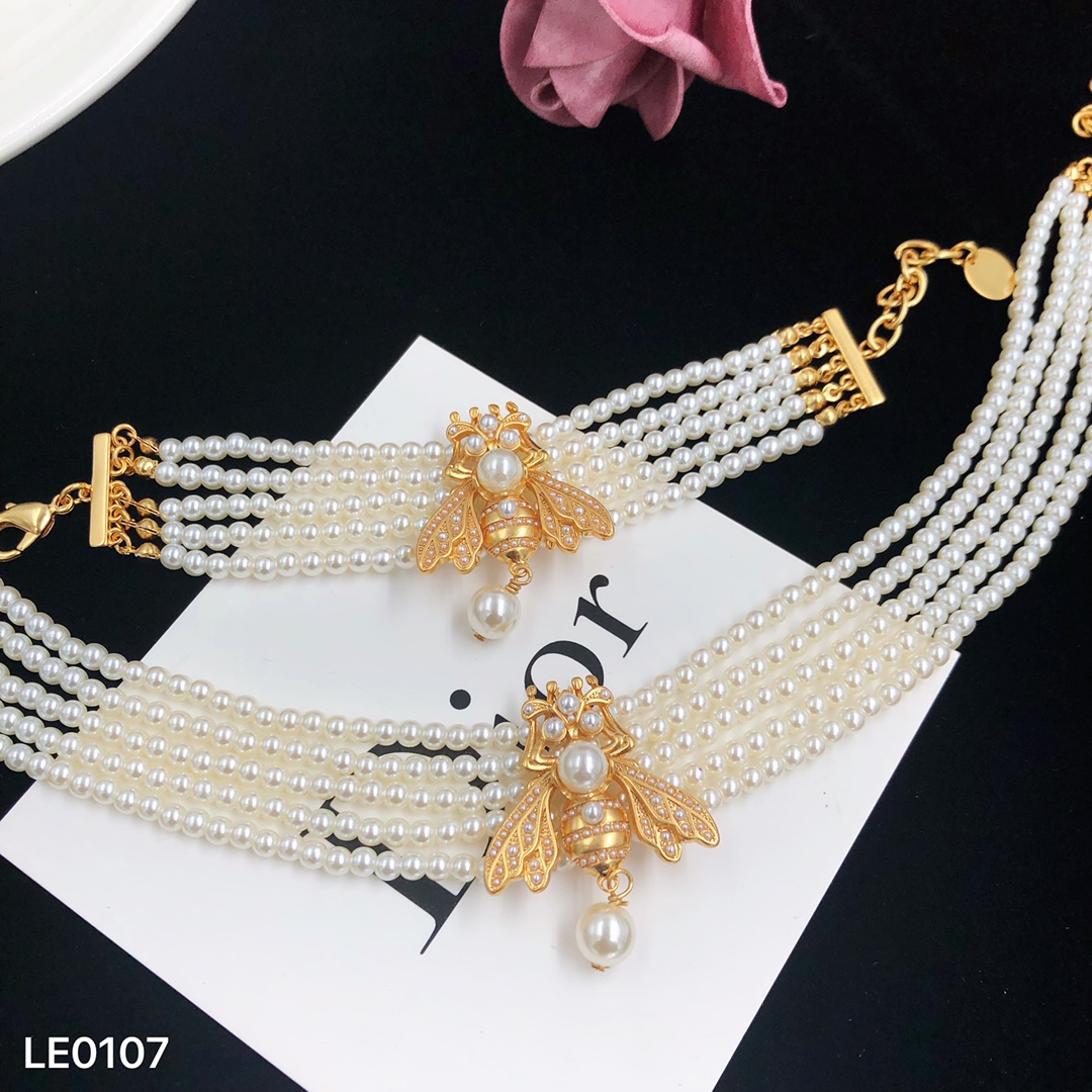 D designFashion Bracelet Necklace Set