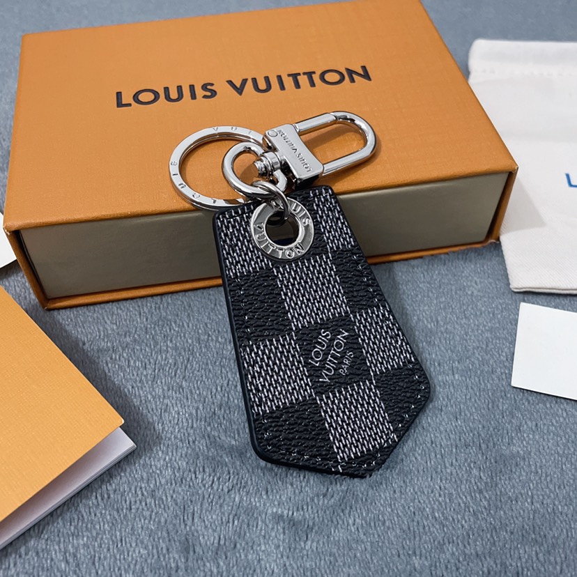 L designclassic monogram series MP1795 keychain