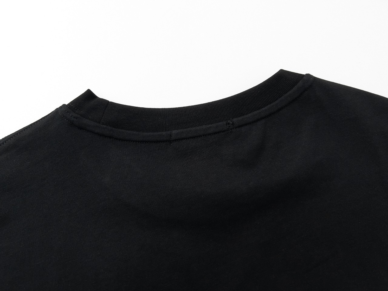 P design Luxury Design Summer Round Collar Black Classic Unisex T-shirt