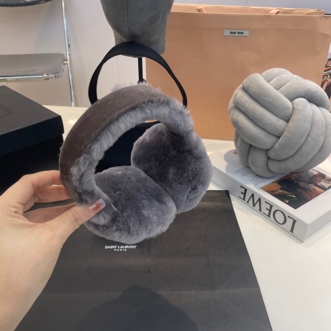 UGG New fashion Winter Plush Earmuffs Keep warm (New arrival)