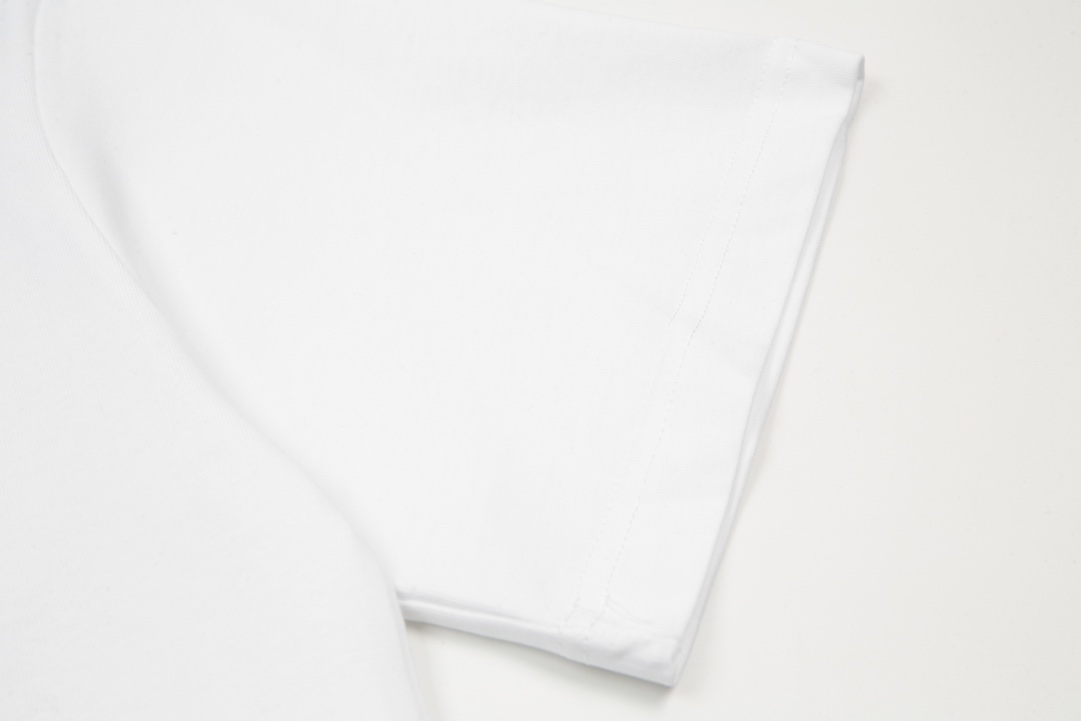 B design  2023 New Brand Design Dislocation Cotton Breathable Unisex Fashion T-shirt