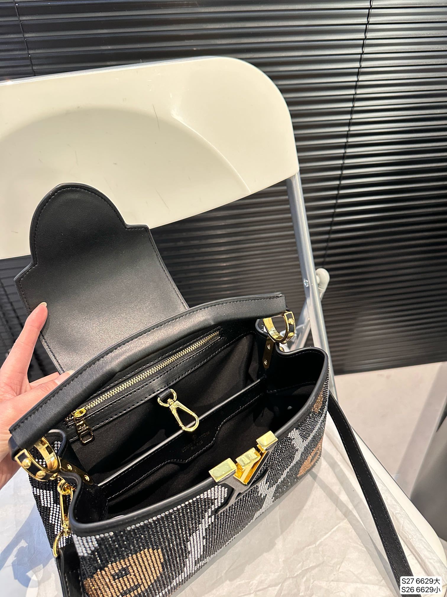 L Design Capucines Diamond Lady Bag