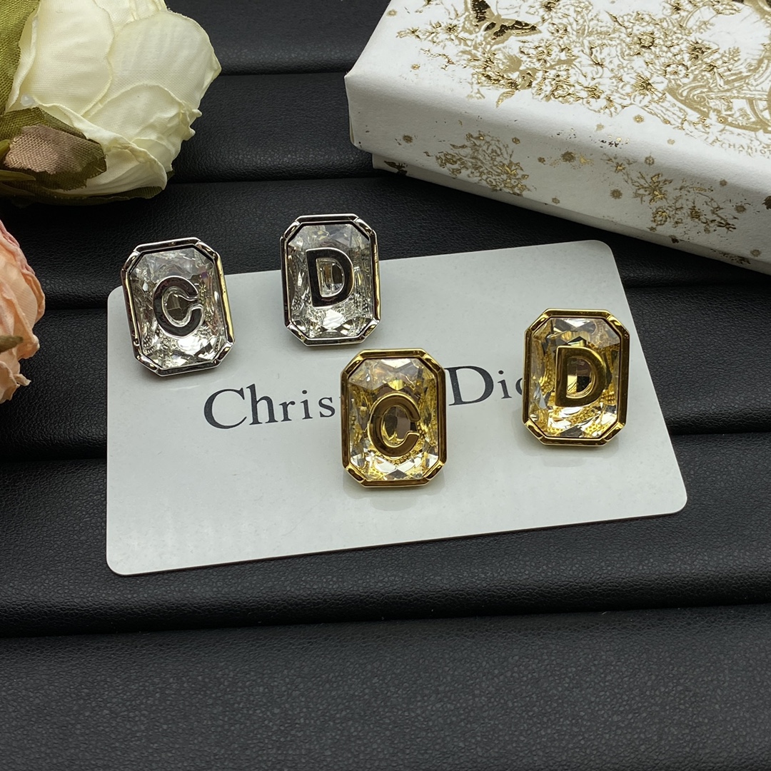 D designfashion earrings