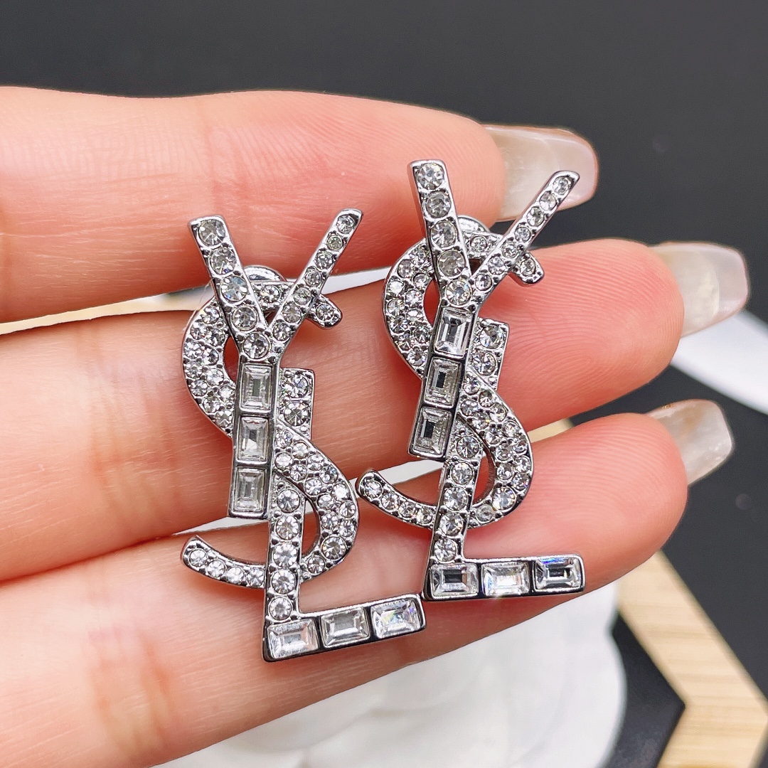 New Fashion Y design high qualityStud Earrings
