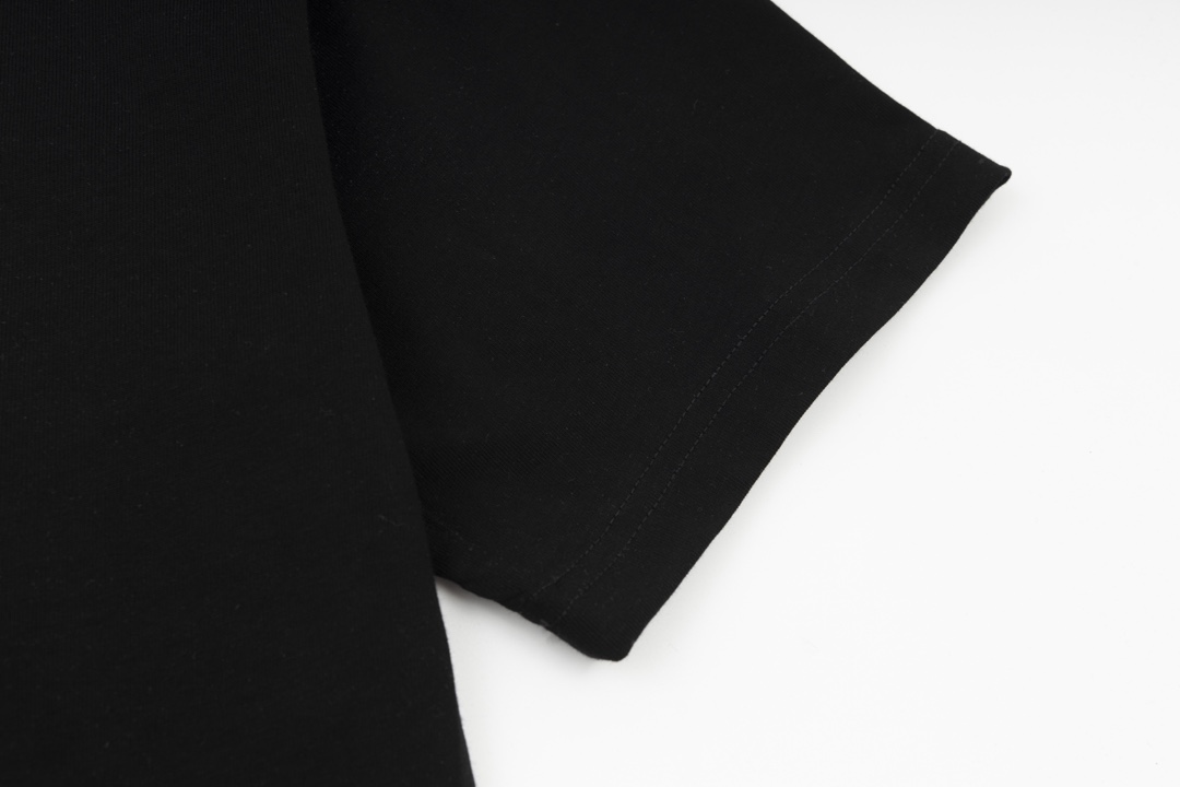 Hermes Summer Spring New Design Golden Logo Printed Fashion and Leisure Unisex T-shirt