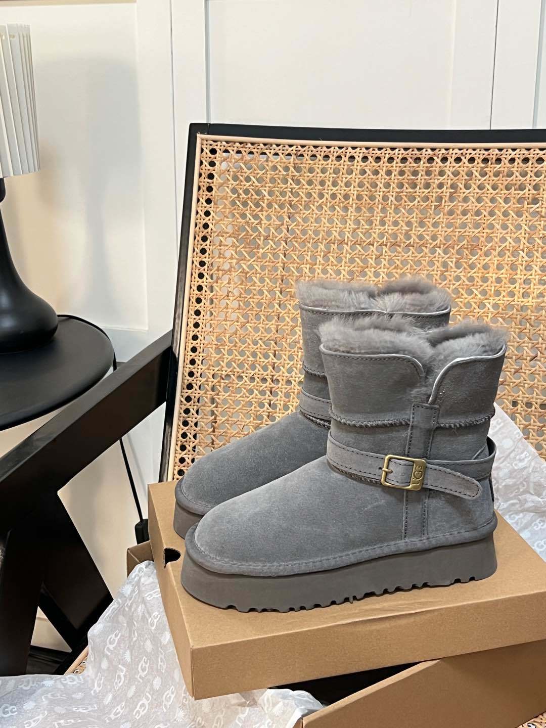U design 2025ss latest winter fur boots