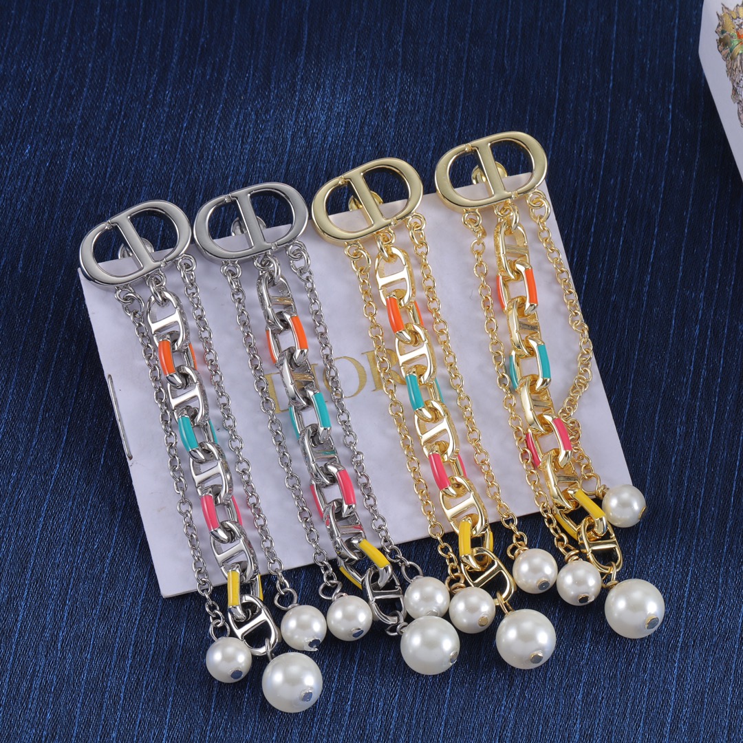 D designchain earrings