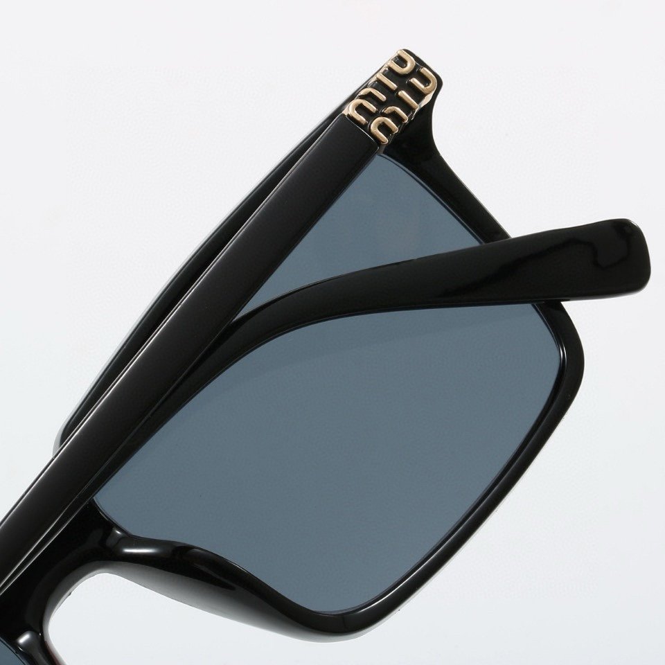 M design Fashion new sunglasses 58032