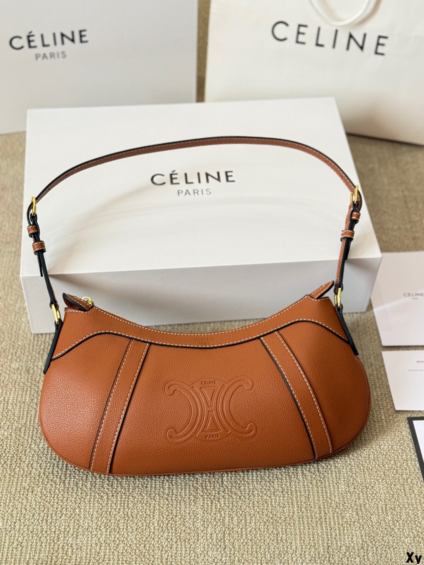 C Design's latest niche printed striped HOBO handbag