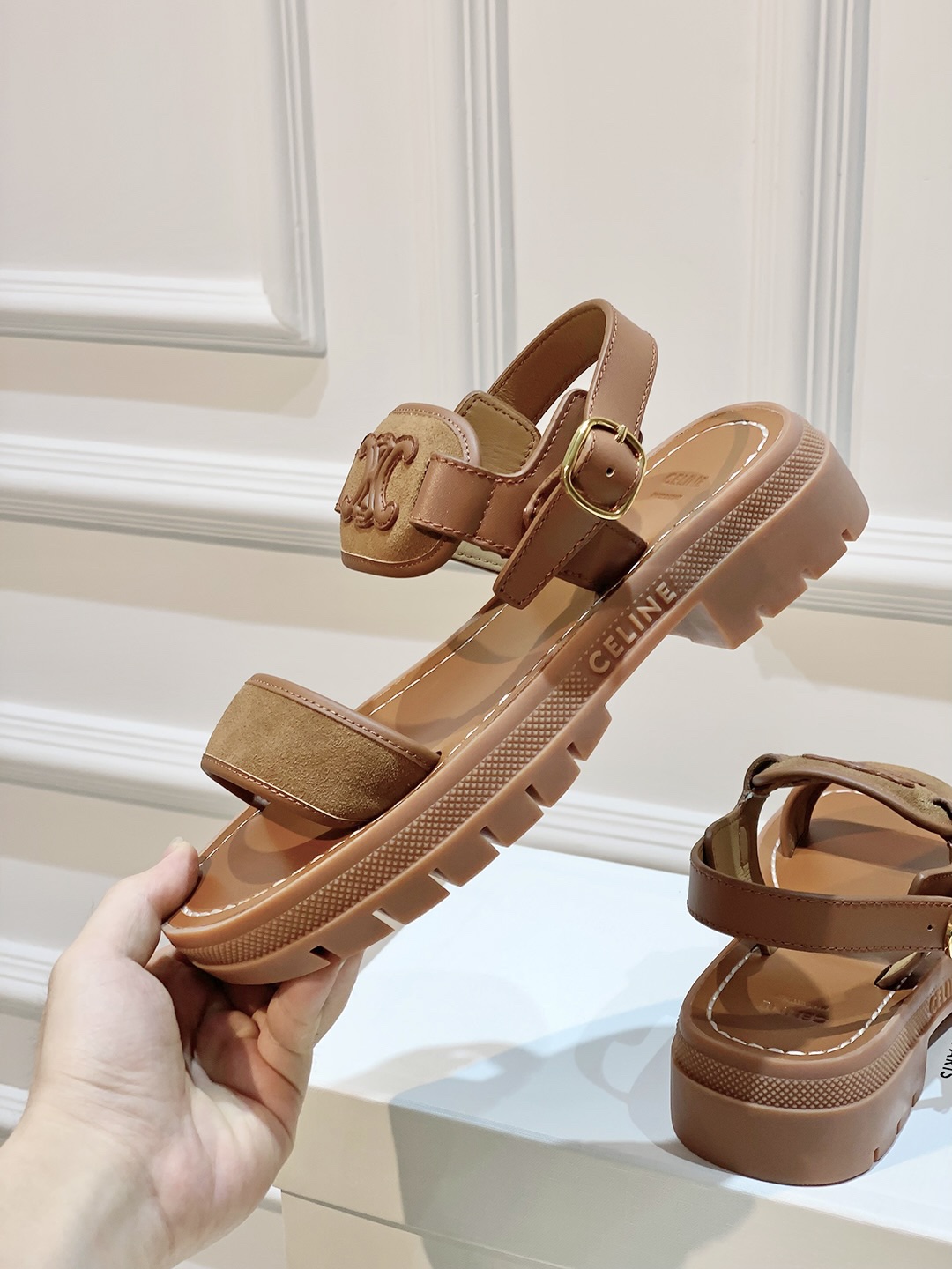 饾悅饾悇饾悑饾悎饾悕饾悇 New Retro Roman Sandals