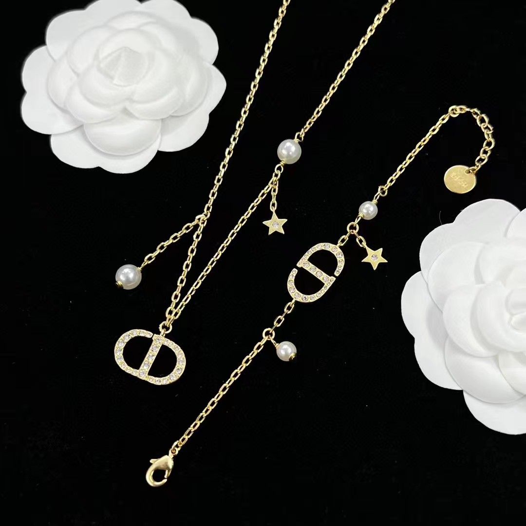 D designnecklace/bracelet