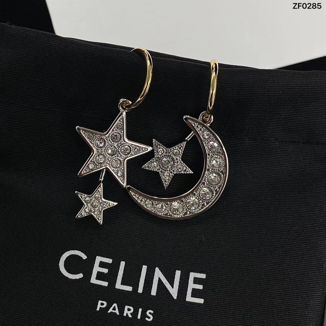 New C logo  Earrings