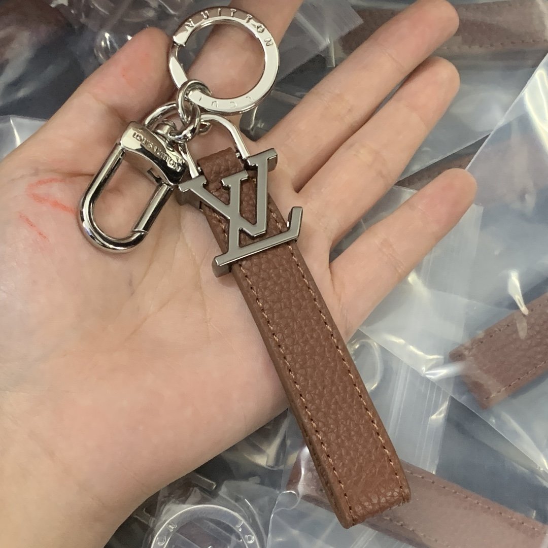 L designnew minimalist leather keychain
