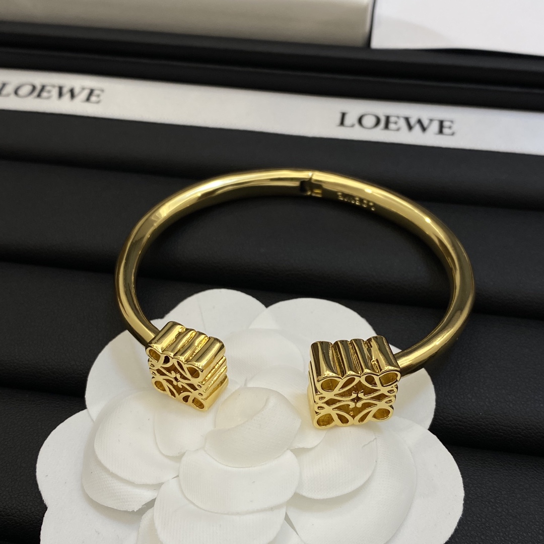 L design  new bracelet