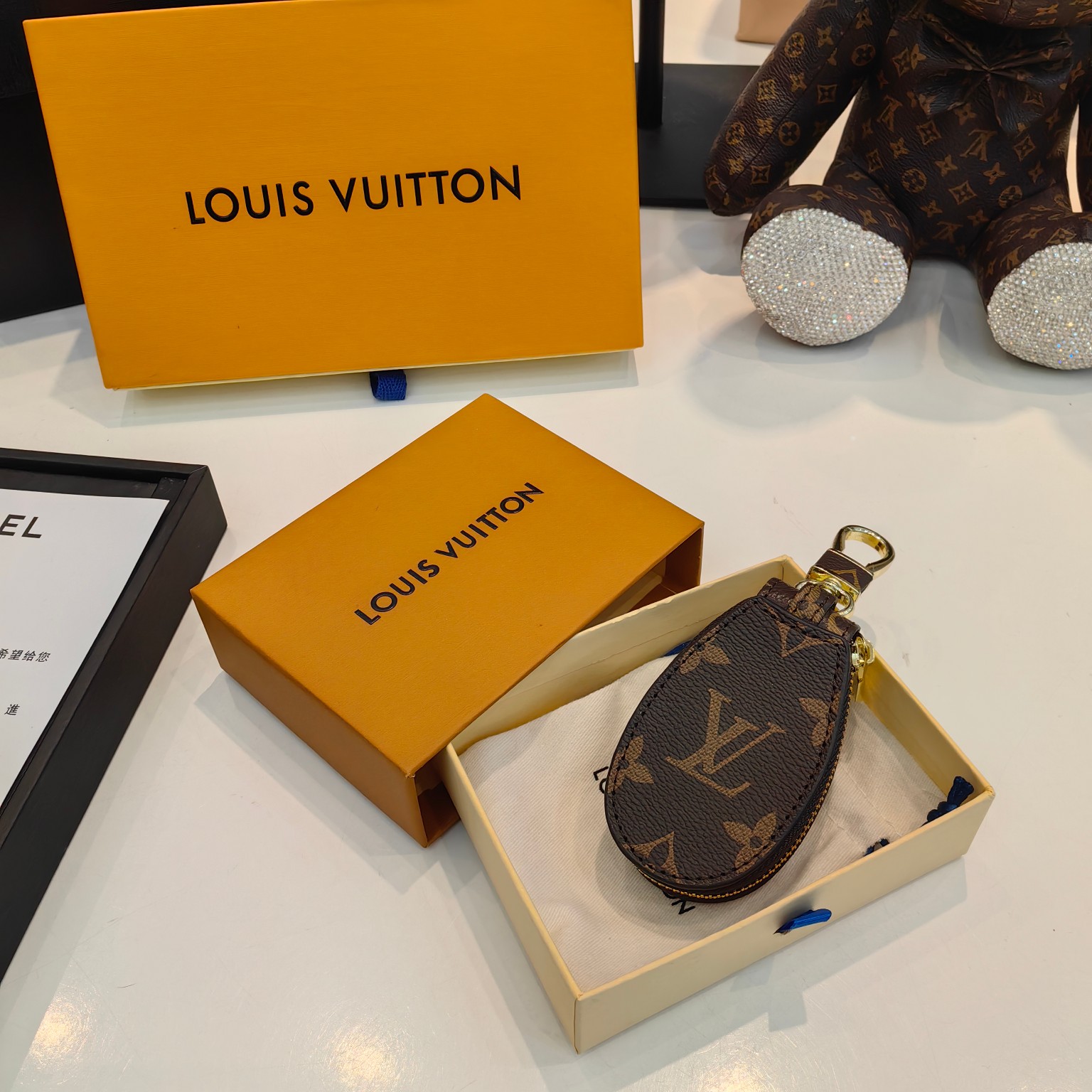 L design New trendy leather Monogram key chain for car remote control & Bag pedant accessories