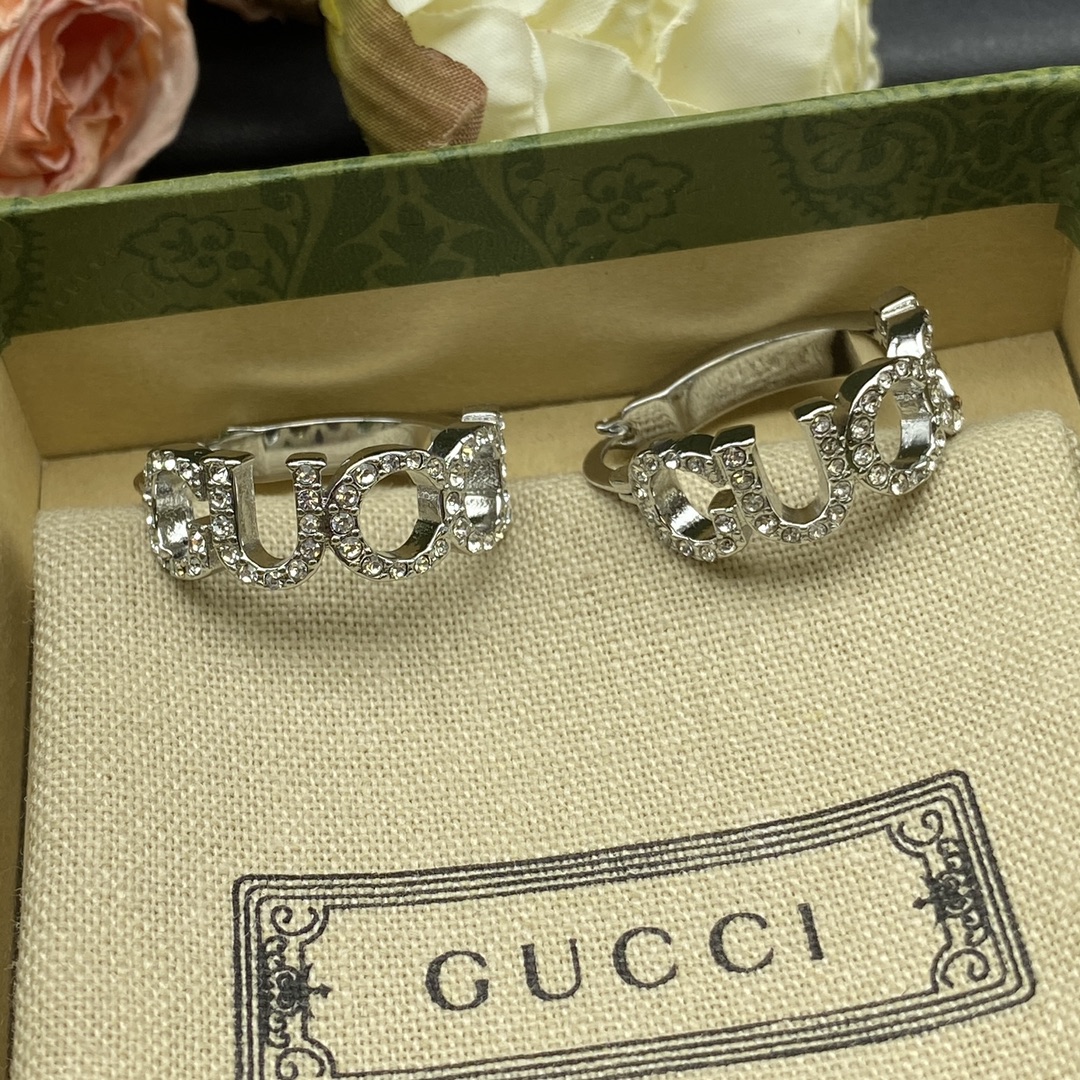 G design new earrings